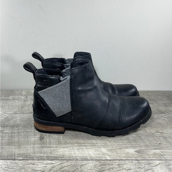 Sorel NL3718 Emilie Cheslea  Black Leather Women’s Ankle Booties Boots Size 7 - Picture 2 of 9